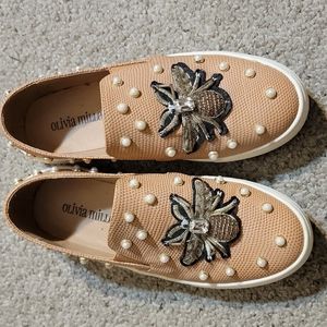 ‼️New Listing ‼️Oliver Miller Bee 🐝 Sneakers